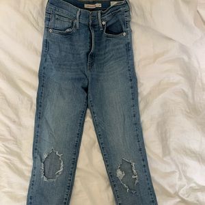 Levi Mile High Skinny jeans with ripped knees